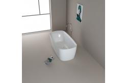China Modern Freestanding Bathtub With Center Drain Placement Easy Installation supplier