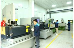 China Plastic Airless Bottle manufacturer