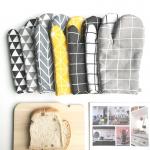 Anti Scalding Microwave Kitchen Baking Tools High Temperature Gloves for sale