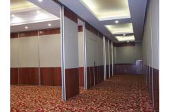 China Top Hanging System Aluminium Sliding Track Foldable Wall Moving Office Partition Walls supplier