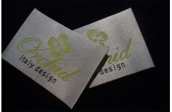 China High Density Cotton Woven Clothing Labels Customized For Clothes supplier