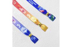 China Ribbon Concert Promotion Event Woven Cloth Wristbands with Various Designs supplier