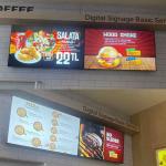 32 Inch 43 Inch Video Wall Digital Signage LED Poster Board Elevator Advertising Screen for sale