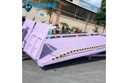 China Customized Purple Hydraulic Dock Ramp  For Loading Tasks supplier