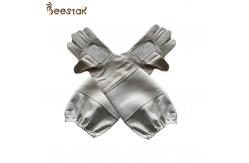 China Thick Canvas And Mesh Longsleeve Sheepskin Beekeeping Gloves With Breathable Layer supplier