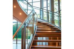 China High-Quality 316 Stainless Steel Handrails with Square Plate for Glass Applications supplier
