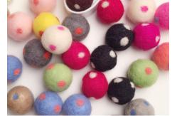 China Handmade Circle Dot Pattern Felt Ball Crafts 2CM Diameter EN71 Standard supplier