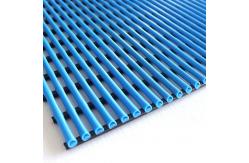 China 12 Mm Swimming Pool Safety Mats Self Draining Tubular Wet Area Mats supplier