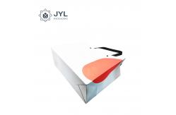 China Ultralight Multipurpose White Cardboard Bag , Antibacterial Paper Bag For Perfume supplier