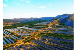China Slew Drive Single Axis Solar Tracker Backtracking Solar Tracker 0.8m Array supplier