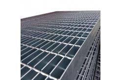 China Plain Surface 100mm Cross Bar Spacing Twist Industrial Steel Grating High Durability supplier