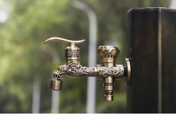 China Decorative Funny Double Handle ODM Outdoor Water Faucet Tap supplier