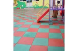 China Multi Purpose Rubber Interlocking Playground Tiles 50*50*2cm Waterproof supplier