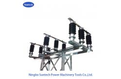 China 36KV 1250A Porcelain Rotating Center Insulator With Mounting Structure supplier