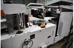China High Speed Good Quality Napkin Tissue Folding Machine With Automatic Transferring supplier