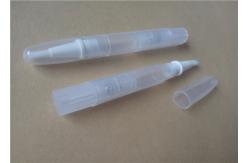 China Plastic Click Lip Gloss Pencil Long Lasting Logo Printing 12.2 * 97mm supplier