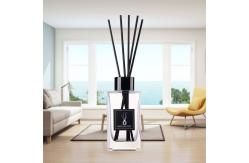 China Custom Luxury Aroma Reed Diffuser Sustainable Clear Liquid For Bedroom supplier