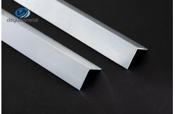 China 6063 Aluminum Angle Profiles 2.5m Length Matt Silver Mill Finish supplier