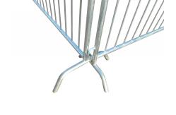 China Hot Dipped Galvanized Queue Steel Crowd Control Barrier With Flat Bases supplier