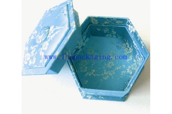 Hexagonal paper box