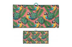 China Popular Microfiber Fabric Waffle Pattern Golf Towel With Heavy Duty Carabiner supplier