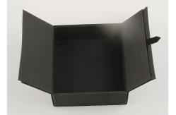 China Folding Dampproof  Recycled Paper Gift Boxes Cosmetic Packaging Boxes supplier