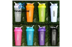 China Large Disposable Plastic Shaker Cup With Easy-Squeeze Handle Classic Measuring Scale supplier