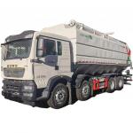 HOWO Small Three-axis Bulk Feed Truck 25 Tons 32 Cubic Cubic Extruded Particles Transport for sale