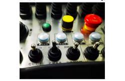 China CE Industrial 2000m Toggle Switch Remote Control Multi Function supplier