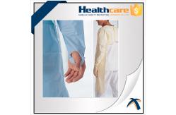 China Antibacterial Disposable Protective Gowns / CPE Isolation Gown With Thumb Up supplier