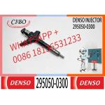 4pcs 295050-0300 Denso Common Rail Diesel Injector Nissan Navara D40(yd25) 16600-5X00A 16600-5X01A Engine for sale