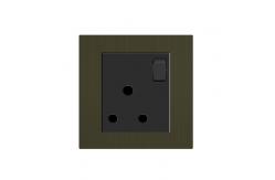 China UK Square Box Socket With 3 Round Holes 15A 250V flame resisting supplier