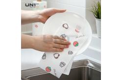 China Biodegradable Reusable Spunlace Nonwoven Fabric Bamboo Fiber Towel Cleaning Cloths Roll supplier