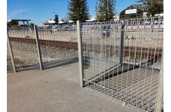 China Triangle Bend H830mm Welded Wire Garden Fence supplier