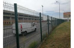 China OHSAS Heat Treated V Mesh Security Fencing 1030mm To 2430mm High supplier