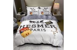China Bedding Sheet Sets Fashionable Diagonal Printing Silk Bed Cover and Duvet Cover Sets supplier