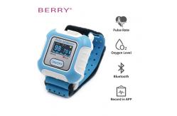 China 3.7V Batteries Wrist Based Pulse Oximeter Detect Sleep Quality supplier