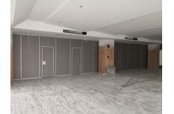 China Melamine Surface Floor To Ceiling Folding Room Partitions For Conference Room supplier
