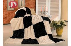 China Polyester Plush Fur Blanket Personalized Soft Touch Patchwork Keep Warm supplier