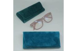 China High End Mercerized Cloth As Gucci Magnetic Glasses Case With Double Sided Bracket supplier