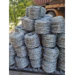1.8-2.5mm Metal Barbed Wire Fence 14x14 16x16 Concertina Wire Roll for sale