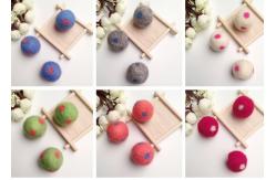 China Handmade Circle Dot Pattern Felt Ball Crafts 2CM Diameter EN71 Standard supplier