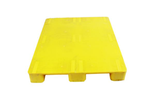 Single Faced HDPE Pallets 1500kg Dynamic Load Plastic Stacking Pallets