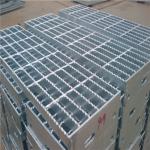 Q235 Hot Dipped Galvanized Serrated Walkway Mesh Grating for sale