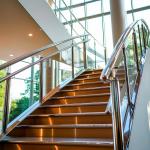 Rust-Proof Stainless Steel Handrails with Round Plate Cover for Glass Balustrades