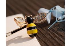 China Cute Alloy Silver Plating Bee Clip Pink And Yellow For Children Beekeepers supplier