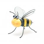 Outdoor Metal Yard Ornaments Textured Lifelike Bee Metal Decor With Glass Wings for sale