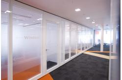 China Movable Partition Walls Flexible Frosted Glass Room Dividers For Office supplier