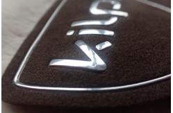 China Custom Heat Transfer Embossed Leather Patches 3D Logo On Suede , Clothes TPU Labels supplier