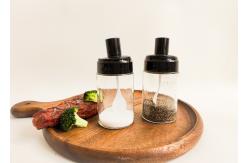 China The Lid Comes With A Plastic Spoon Customizable Manual Spice Jars supplier